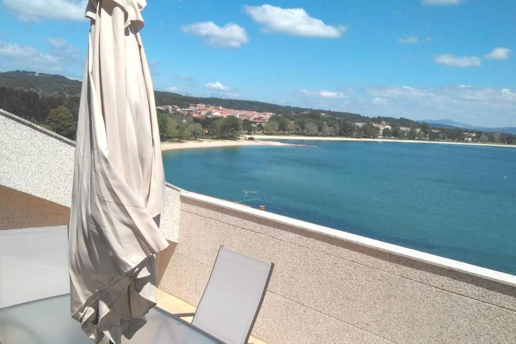Impresionantes Vistas Al Mar Cerca De Santiago Lägenhet Boiro Exteriör bild